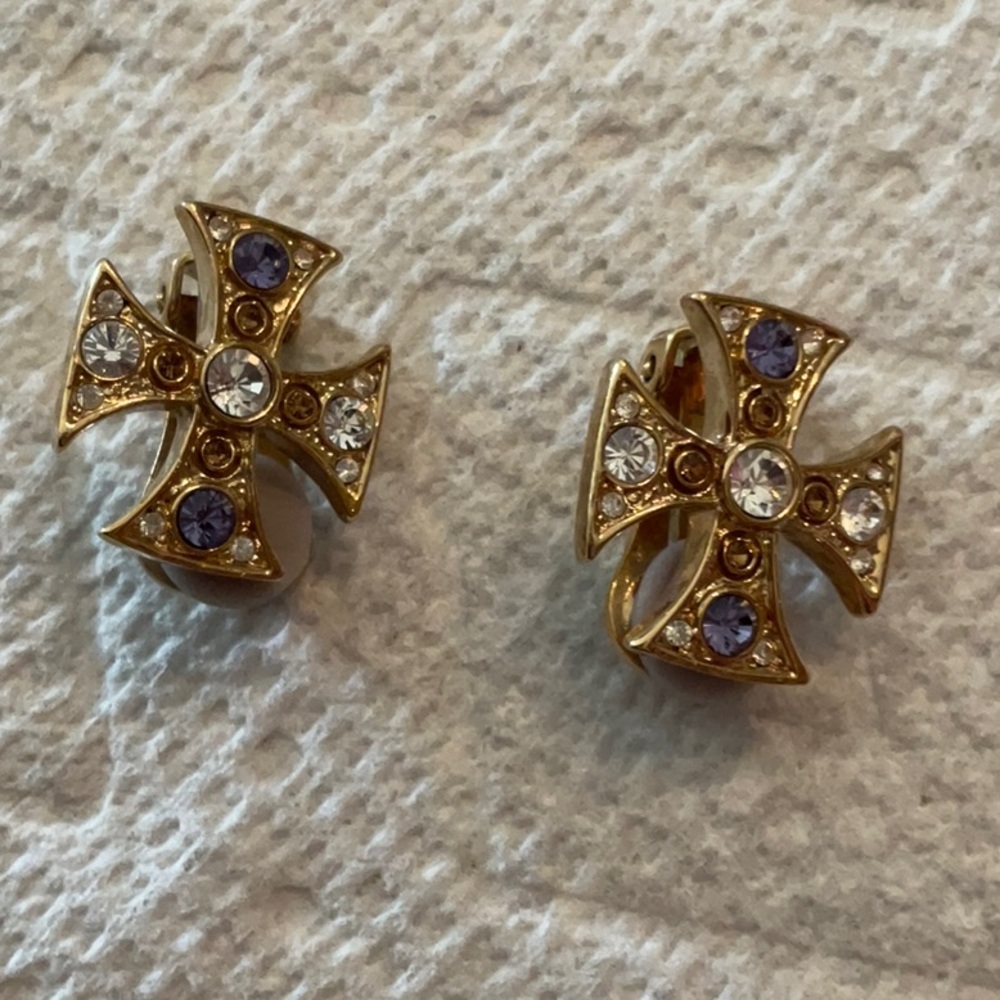 Fashion gold clip earrings with colorful stones and comfortable back clips.